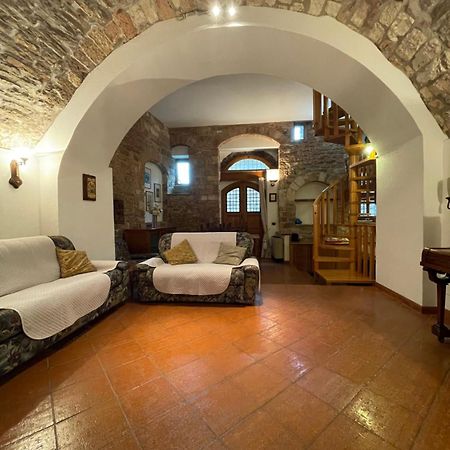 Апартаменты Happy House - Porta San Giacomo Ассизи Экстерьер фото
