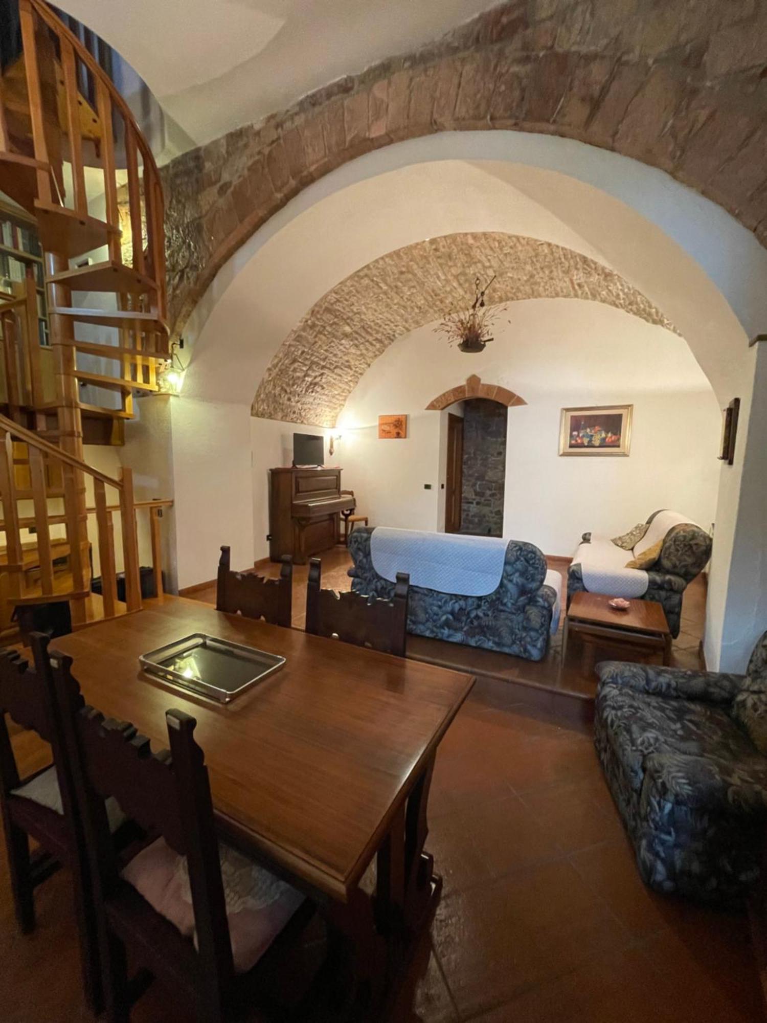 Апартаменты Happy House - Porta San Giacomo Ассизи Экстерьер фото
